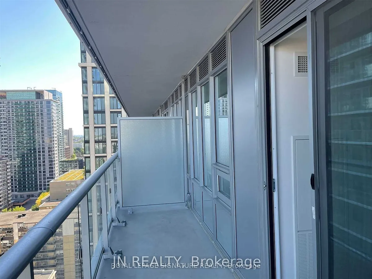 Building Photo - 99 Broadway Ave #2306