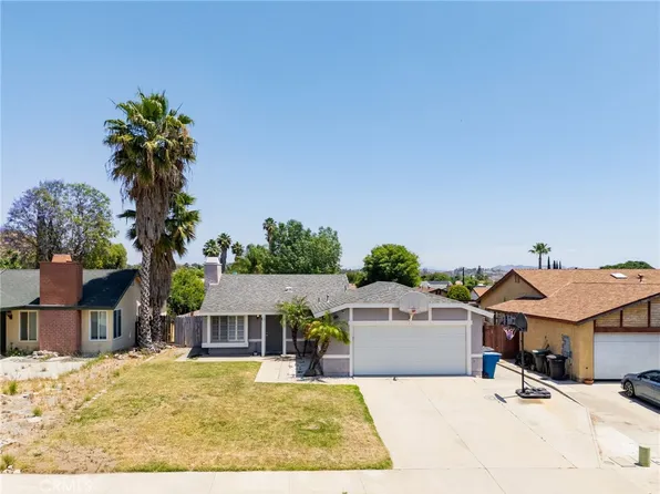142 N Massachusetts St, Lake Elsinore, CA 92530