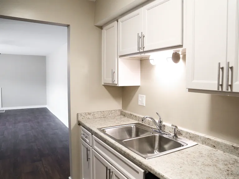 Walker Springs Apartments — Photo 5