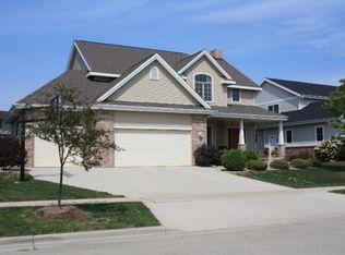 1307 Hanover Ct, Waunakee, WI 53597
