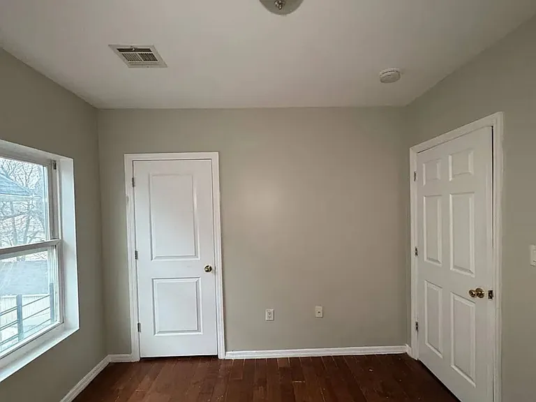 406 Park Ave #4 — Photo 9