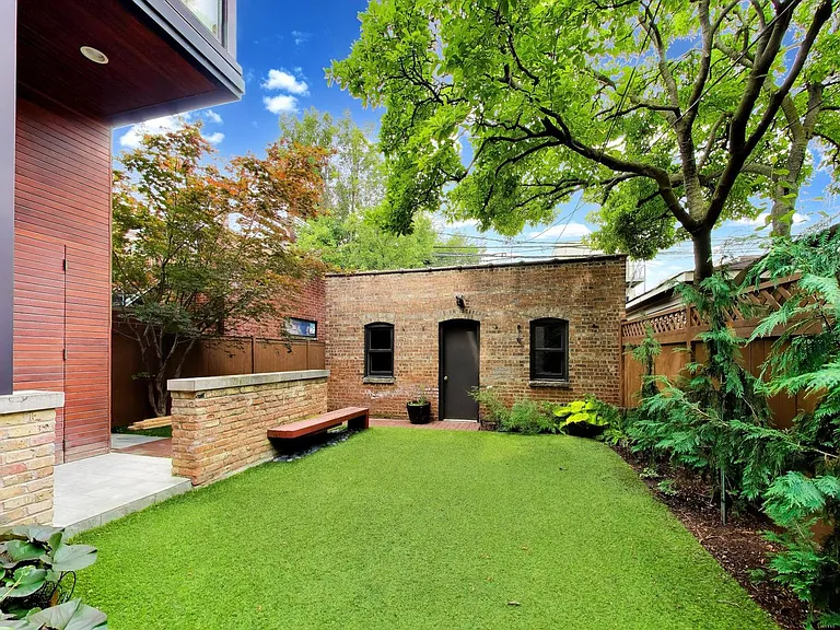 3752 N Wayne Ave — Photo 35
