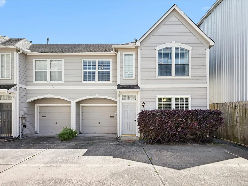 1708 Dennis St