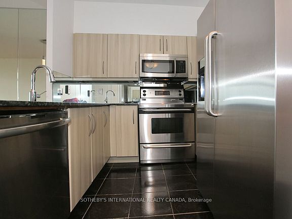 4th image of 600 Queens Quay W Space H22