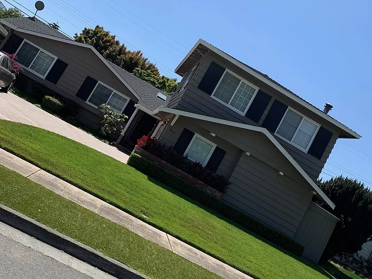 5162 Northlawn Dr — Photo 1