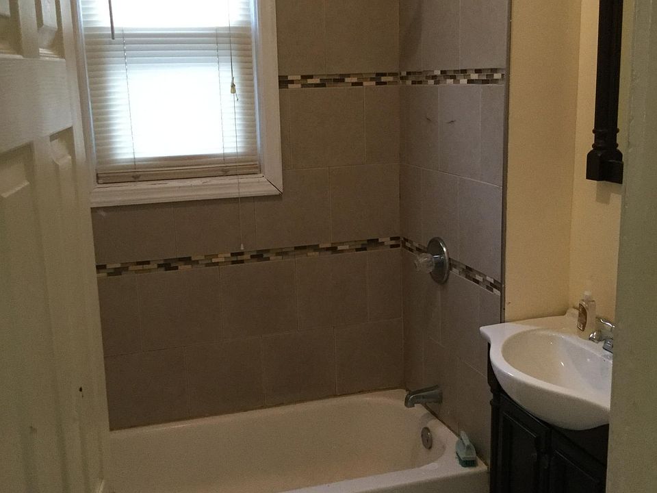 2nd image of 110 N 12th St #1