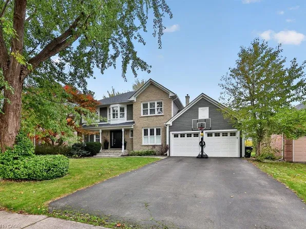 4139 Millcroft Park Dr, Burlington, ON L7M 3V1
