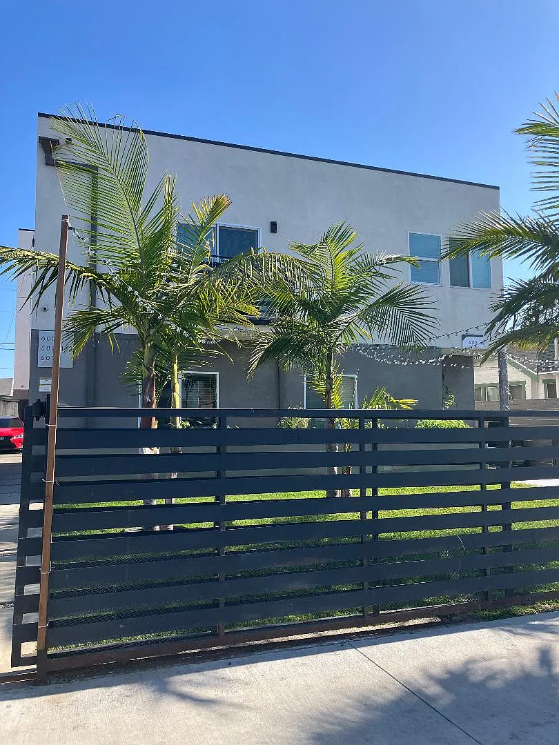 5 bed, 1600 sqft, $4,200 — Photo 1