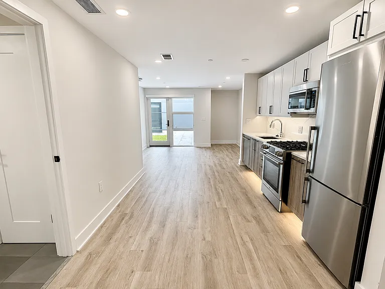 1716 14th St NW — Photo 3