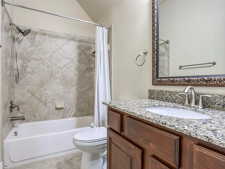 29114 Davenport Dr — Photo 36