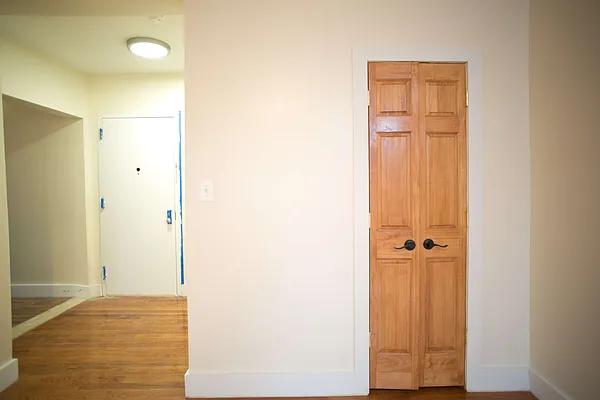 Rented by Evergreen Apartments BK | media 35