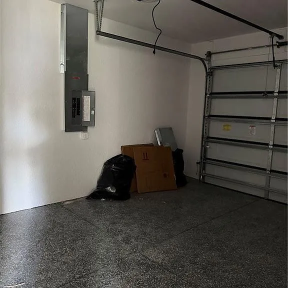 1711 W 12th St — Photo 5