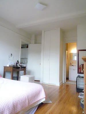 Rented by DSA Realty Midtown West | media 17