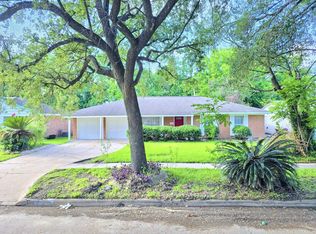 5922 Densmore Dr, Houston, TX 77035