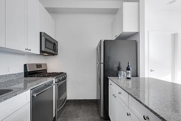 Rented by Cooper & Cooper Real Estate | media 4