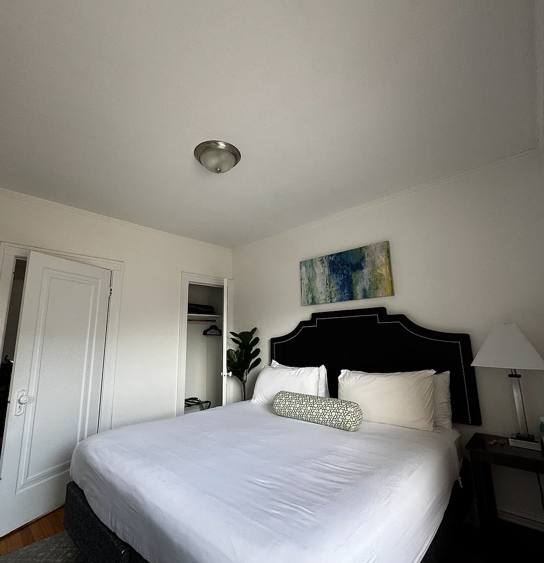 1 bed, 700 sqft, $2,045 — Photo 4