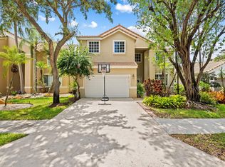 301 Cameron Dr, Weston, FL 33326