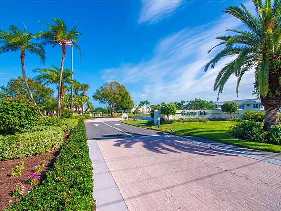 5th image of 422 Grove Isle Cir #422