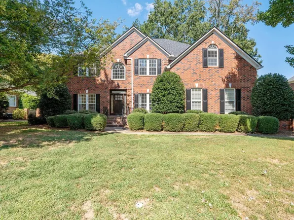 220 Huddersfield Dr, Simpsonville, SC 29681