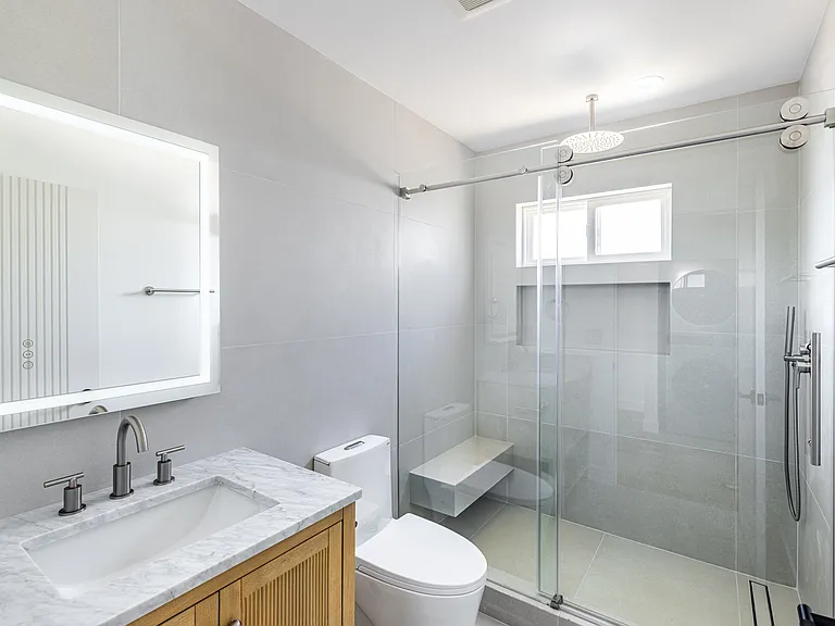 23021 Covello St — Photo 9