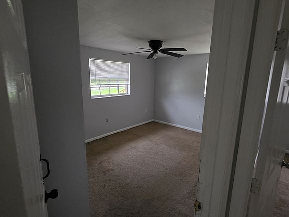 5th image of 403 E Wheeler Rd