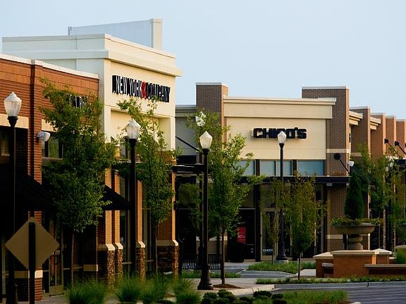 Minutes To Providence!