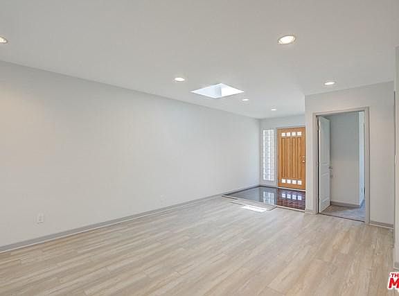 3rd image of 5255 Selmaraine Dr