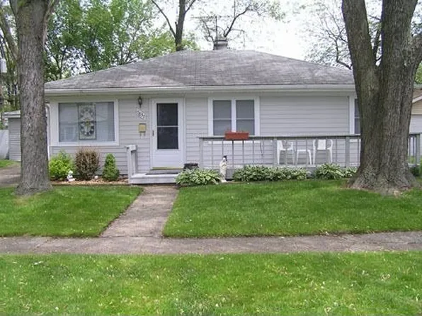 7837 White Oak Ln, Hammond, IN 46324