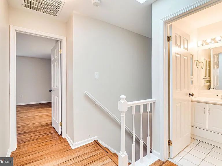 3022 Dower House Dr — Photo 25