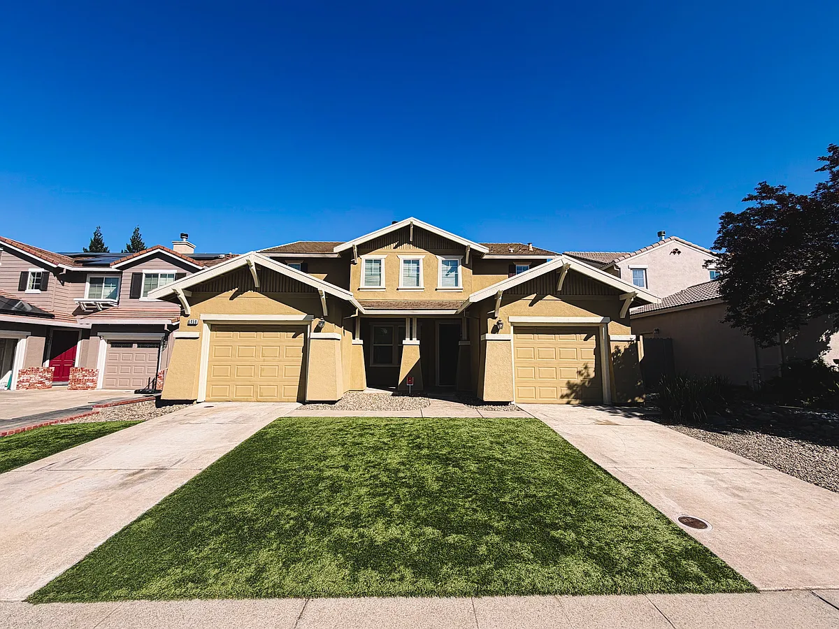 Photo 1 of 43 - 6458 Cormorant Cir - Rocklin, CA Primary Photo - 6458 Cormorant Cir