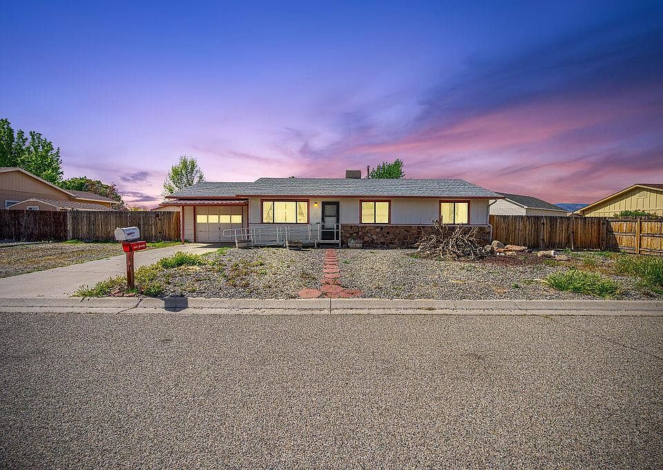 1st image of 2881 Caboose Ave