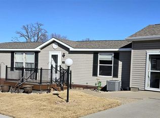 343 Mosswood Ln, Iowa City, IA 52246