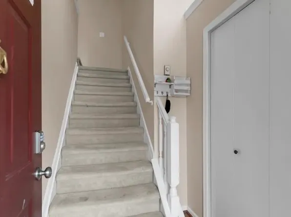 5 Mill Run W, Hightstown, NJ 08520