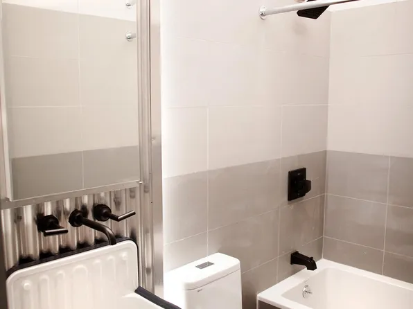 18 Stanhope Street image 9 of 12