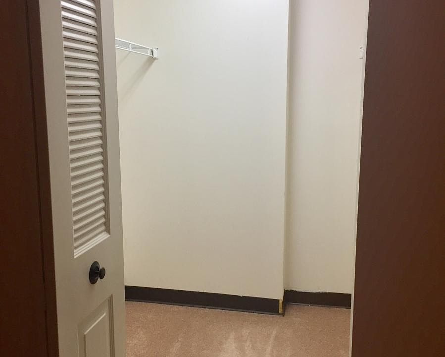 walk in closet