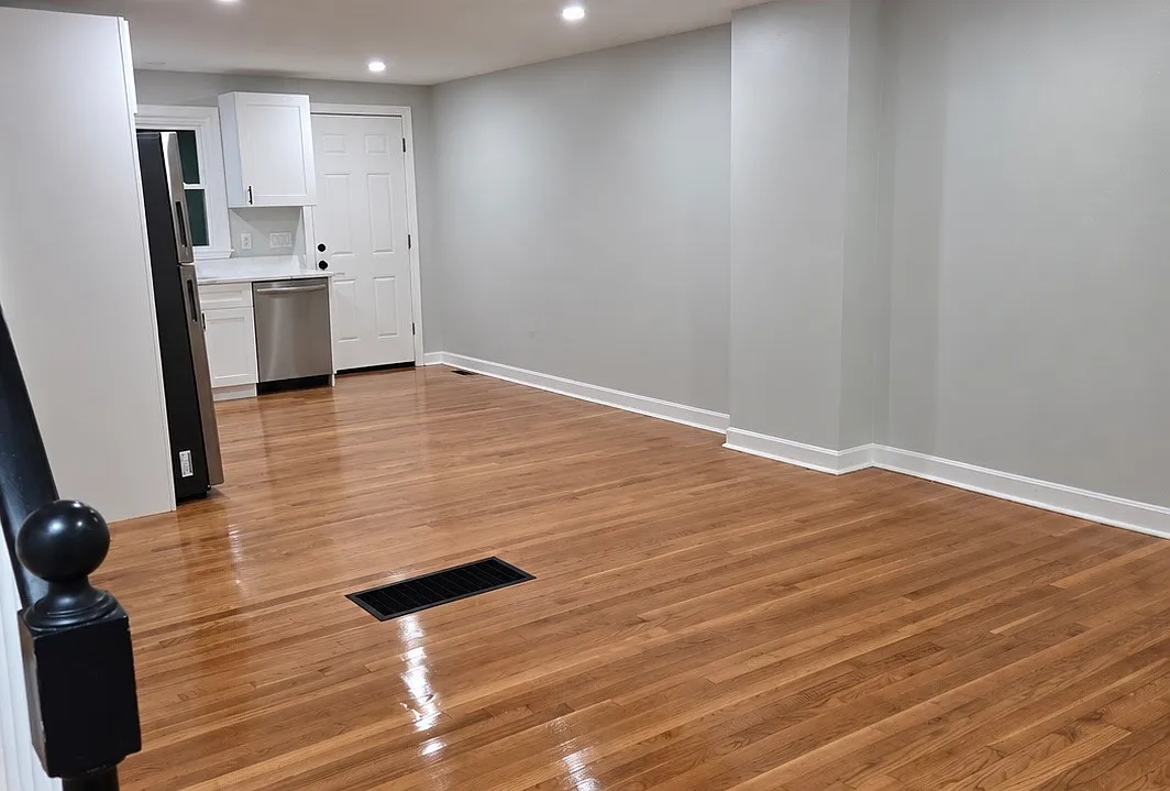 3 bed, 1.5 bath, 1000 sqft, $3,300 — Photo 3