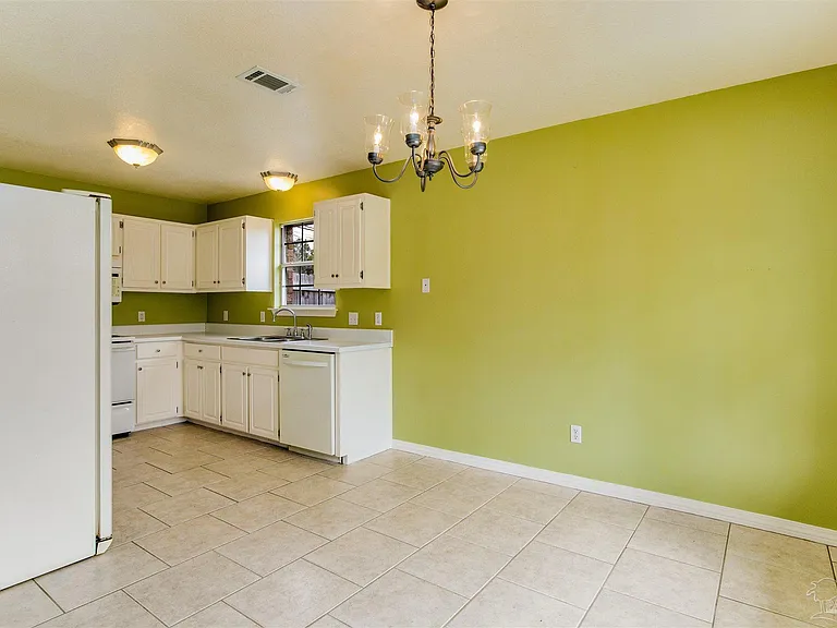 1545 Kitty Hawk Dr — Photo 10