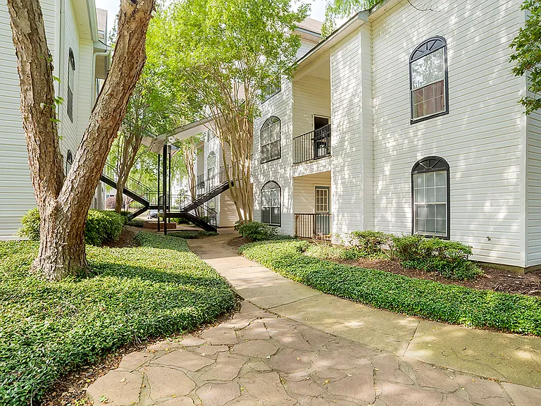 Crosswinds Apartments — Photo 2