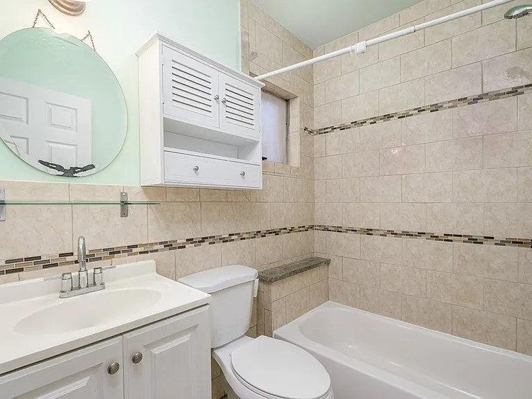7 Orchard St #1 — Photo 6
