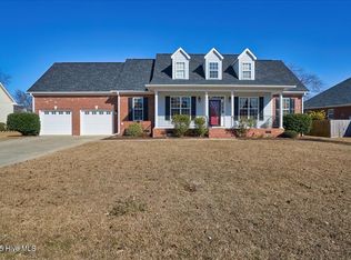 2752 Bardolino Dr, Fayetteville, NC 28306