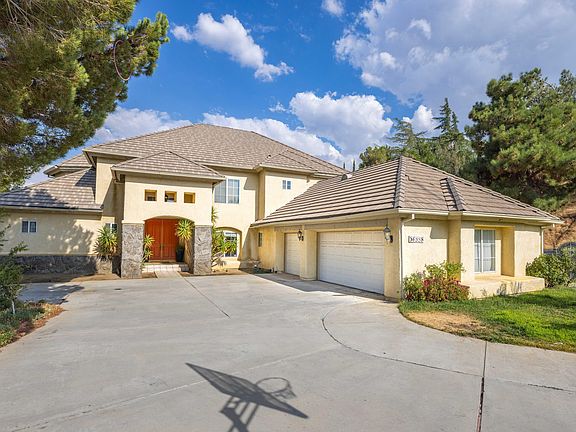 3rd image of 36558 Vista Del Lago St