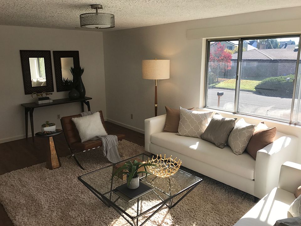 1st image of 3002 NE 44th St
