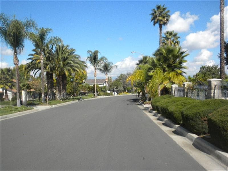2nd image of 2057 Country Hills Ln