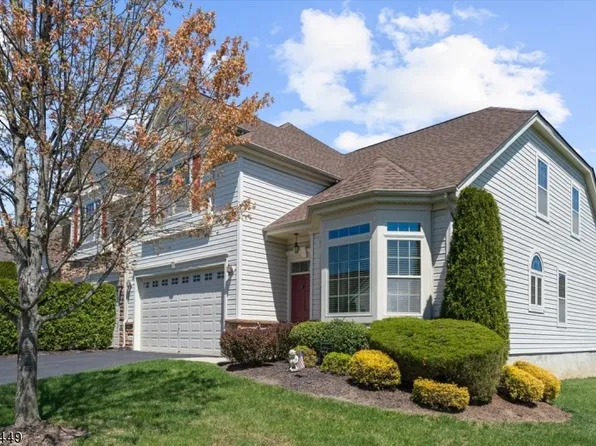 25 Sylvia St, Lopatcong Twp., NJ 08865