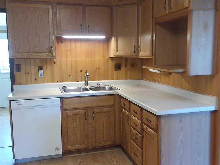 444 S Vincent St — Photo 5