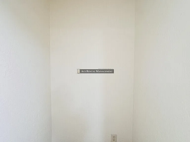 2907 Nederland Ave #107001002 — Photo 11