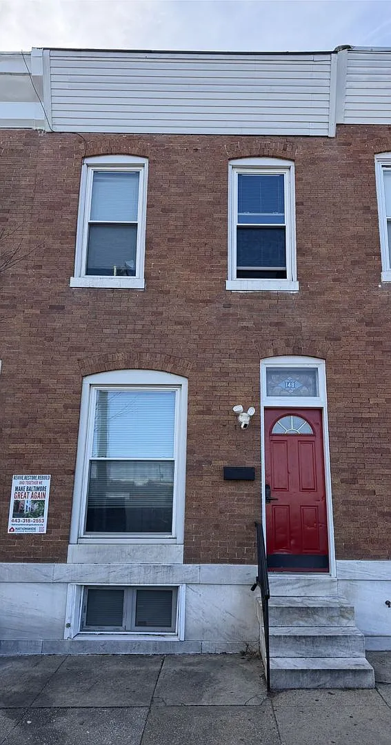 148 North East Avenue $850 Available Room (Private Bath) — Photo 1