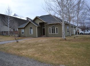 211 Parkside Dr, Bellevue, ID 83313