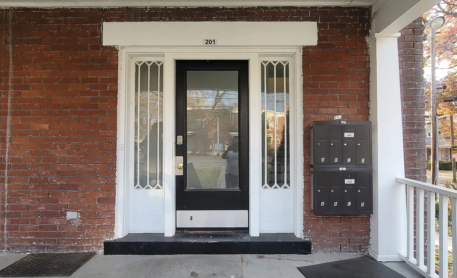 Studio, 350 sqft, $750 — Photo 1