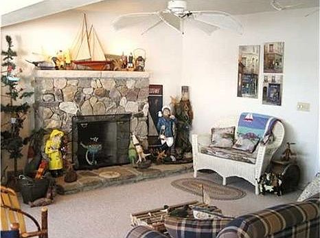 5th image of 4035 Lake Front Dr